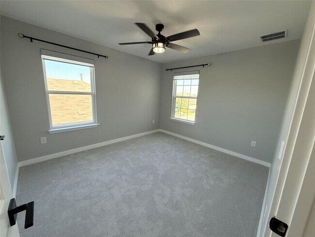 Building Photo - 6609 Ranchito Dr