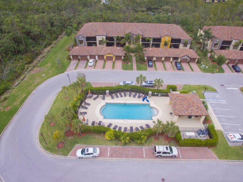 Building Photo - 9844 Venezia Cir