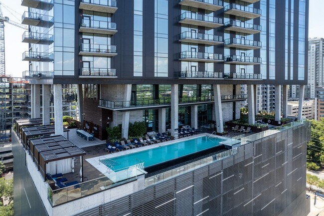 Building Photo - DOWNTOWN AUSTIN CONDO ON RAINEY STREET!! 1 BEDROOM 1 BATH - FULLY FURNISHED