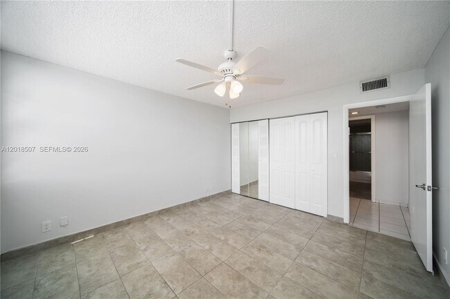 Building Photo - 16710 NE 9th Ave