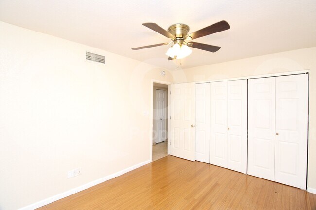 Building Photo - 9008 E Friess Dr
