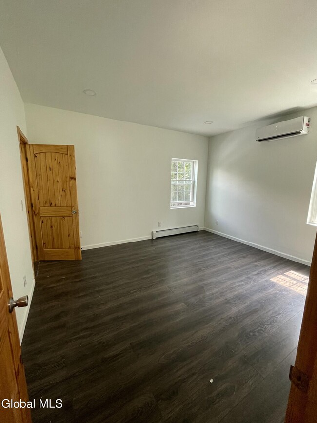 Building Photo - 4282 NY-50