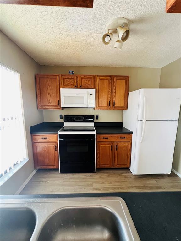 Building Photo - 1653 Eagle Creek Cir