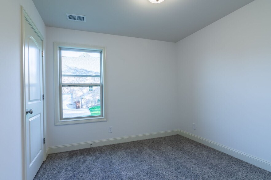 Building Photo - 1031 C P Stewart Blvd