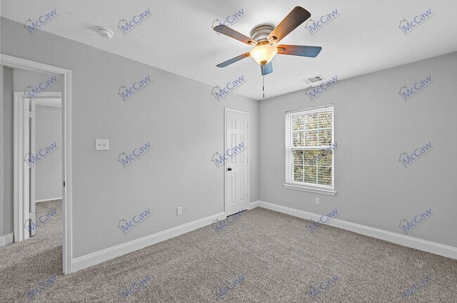 Building Photo - 608 Vasey Oak Dr