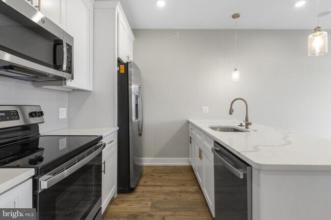 Building Photo - 2209 N Broad St