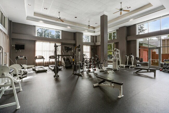 Building Photo - 3820 Roswell Rd NE