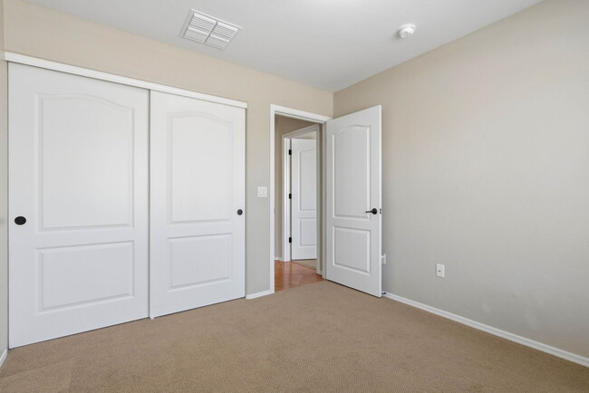 Building Photo - 39116 Quick Trot Dr