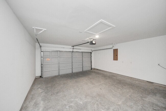 Building Photo - 3052 Dawn Sound Dr