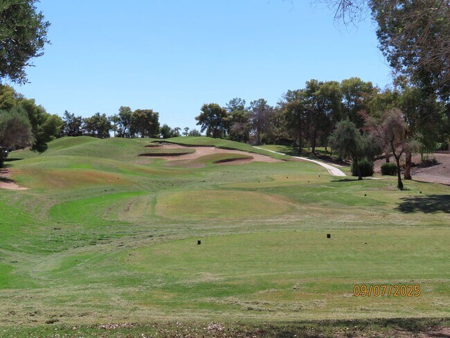 Building Photo - 4 Bedroom 2.5 Bath w/3 Car Garage in Superstition Springs****$1000 off first months rent if rente...