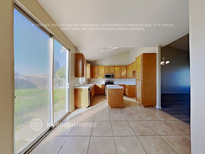 Building Photo - 8433 Falcon View Dr