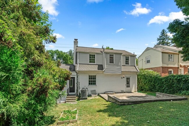 Building Photo - 3 Bed 3 Bath - Bethesda Colonial - Move-In...