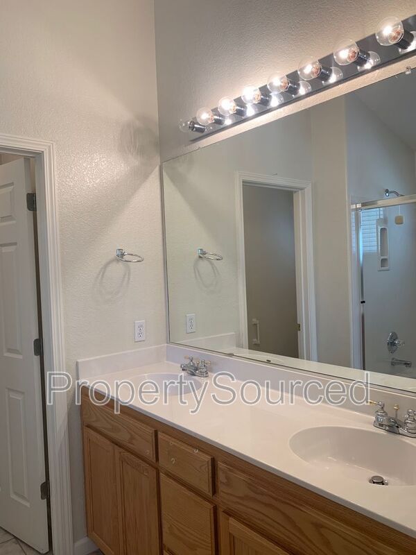 Building Photo - 857 Tannehill Dr