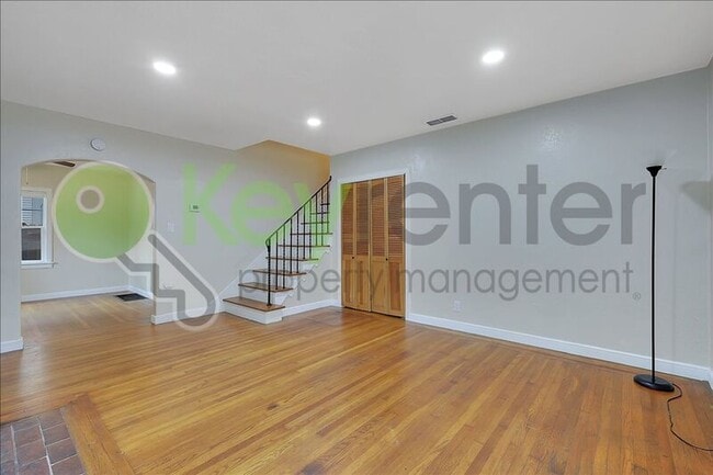 Building Photo - 2400 27th St