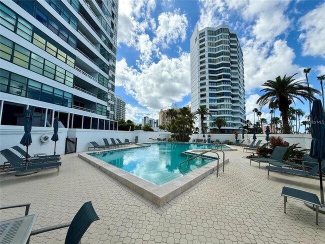 Building Photo - 988 Blvd of the Arts