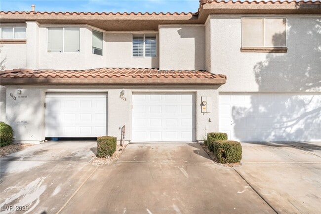 Building Photo - 8028 Desire Dr