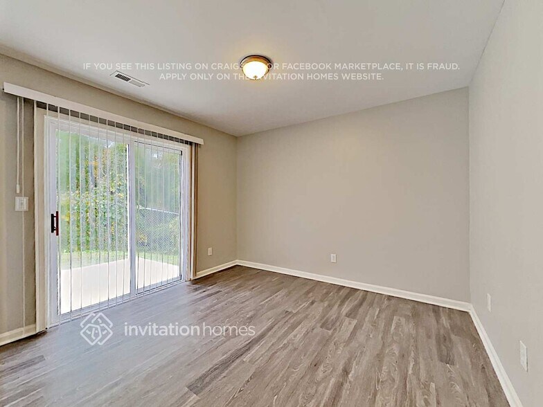 Building Photo - 1470 Mitchell Glen St