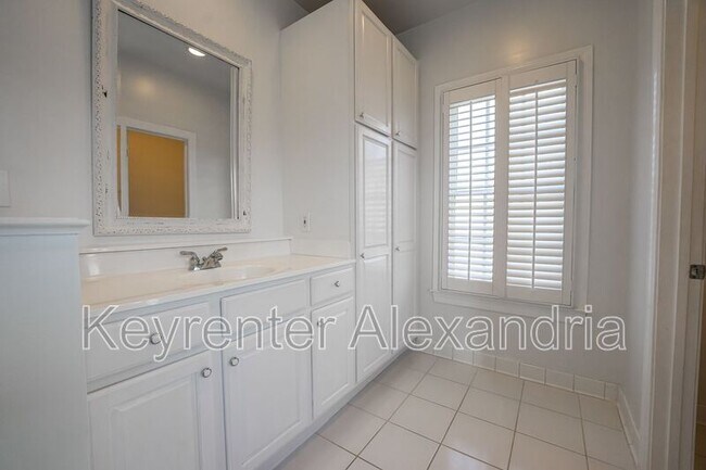 Building Photo - 13568 Heritage Farms Dr