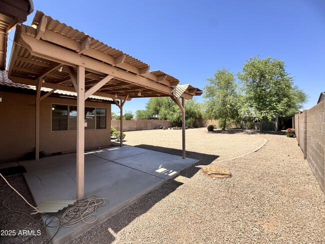 Building Photo - 9138 W Ross Ave