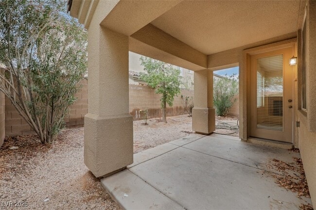 Building Photo - 6125 Sugartree Ave