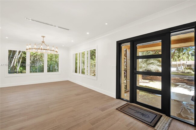 Building Photo - 600 San Antonio Ave