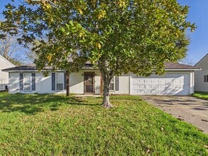 Building Photo - COMING SOON! 3 Beds, 2 Baths House for rent in Milton!