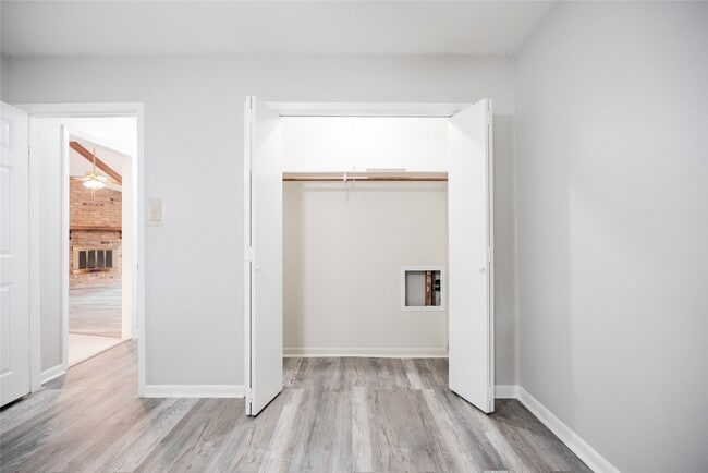 Building Photo - 3050 Orange St