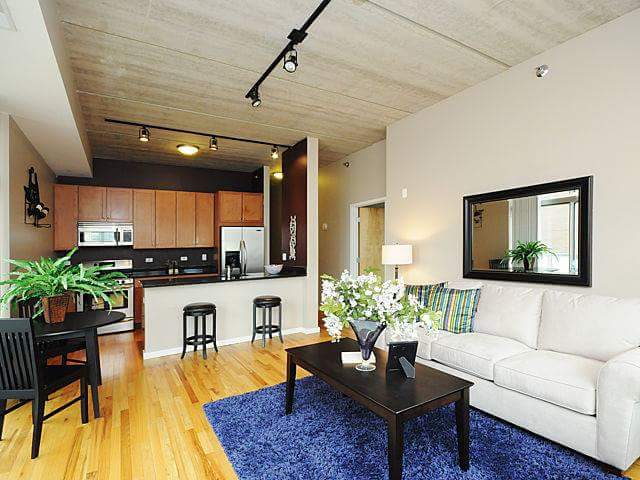 Granite, stainless stl, wood floors - 630 N Franklin St