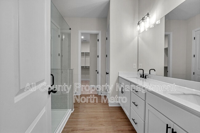 Building Photo - 718 Stickley Oak Way