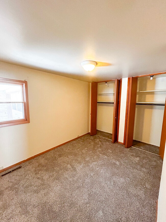Building Photo - 405 S Cannon Ave