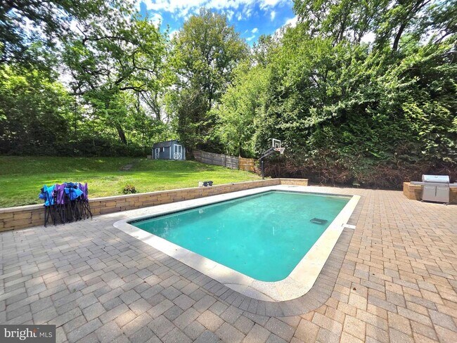 Building Photo - 8300 Beech Tree Rd