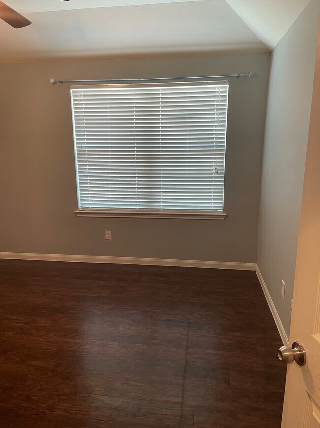 Building Photo - 11418 El Diamante Dr