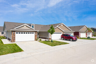 Building Photo - Redwood Superior Township