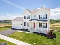 Building Photo - 5019 Forsythia Pl