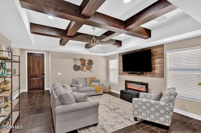 Building Photo - 172 N Manzanita Dr