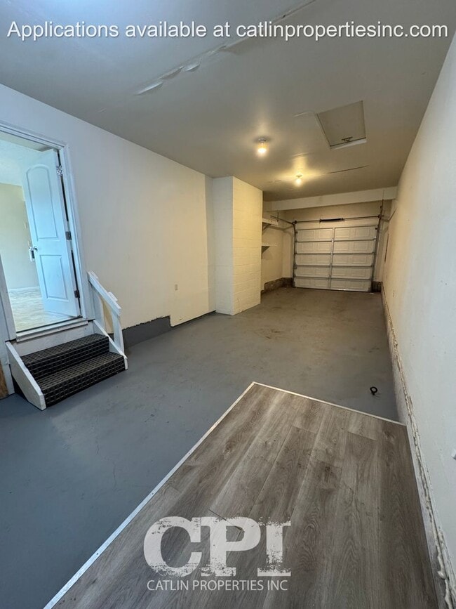 Building Photo - 124 Tilla Dr