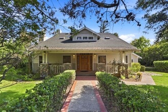 Building Photo - Gorgeous 5-Bedroom Los Gatos Home
