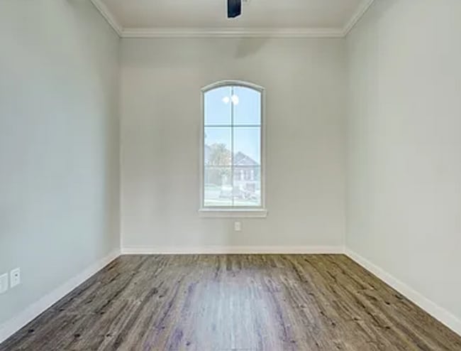 Building Photo - Magnificent 3BD/2BTH home in Council Ridge