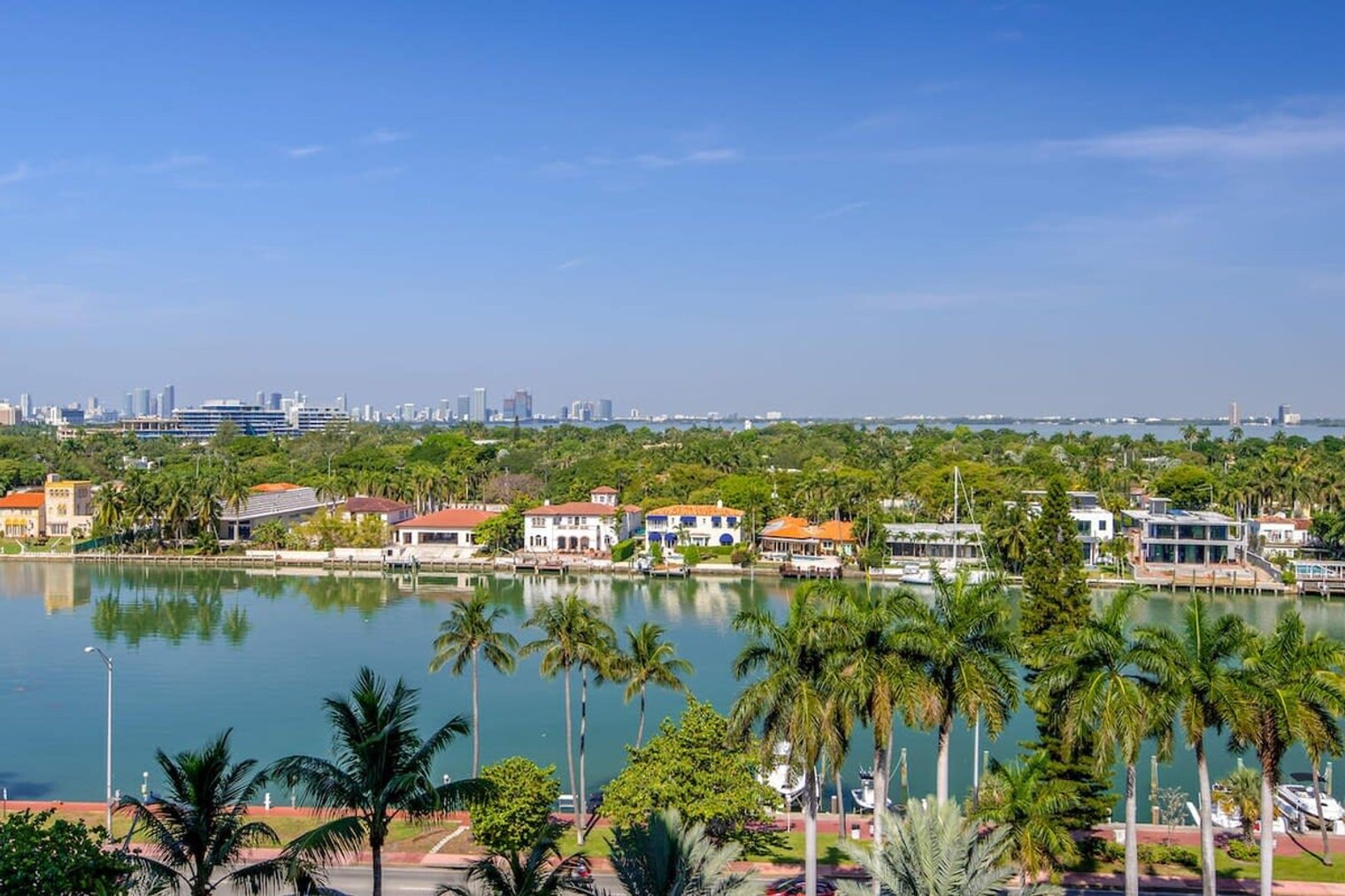 Building Photo - 5151 Collins Ave