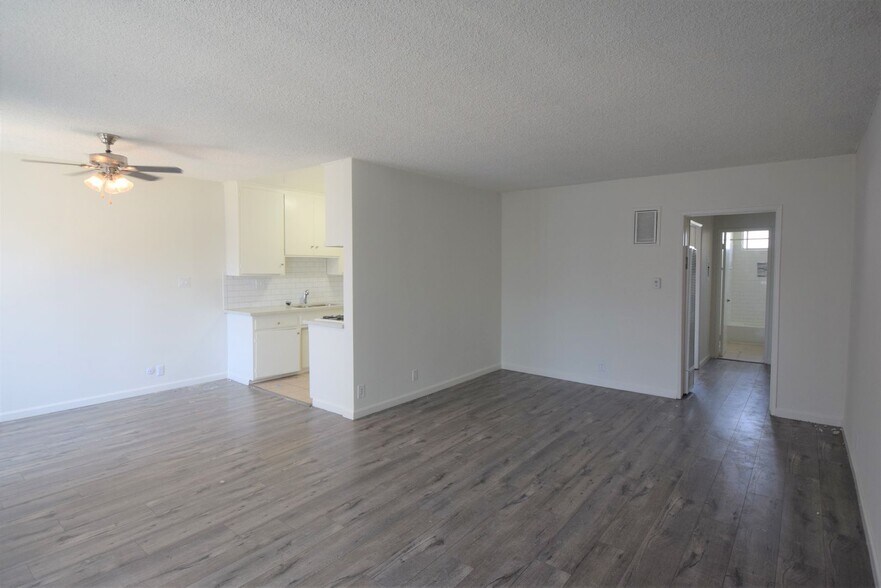 Building Photo - 12050 Tiara St