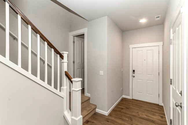 Building Photo - 10213 6th Pl SE