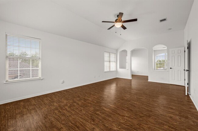 Building Photo - 11905 Lake Stone Dr