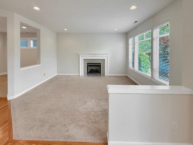 Building Photo - Charming Bothell 4BR Home w/ Bonus, Porch Swing & Private Backyard Awning