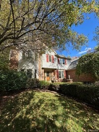 Building Photo - 42071 Hunters Rdg