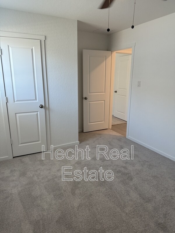 Building Photo - 1518 Tiptop Mdw