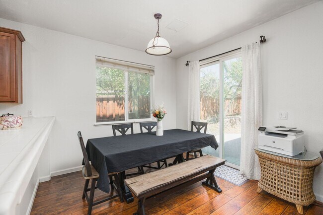 Building Photo - 6960 Rioja Ct