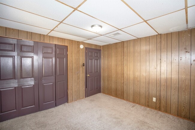 Building Photo - 1805 Oriole Dr