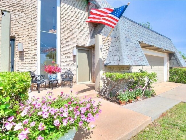 Building Photo - 1533 Glenbrook Dr