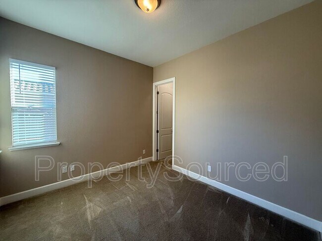 Building Photo - 1073 Kumara St