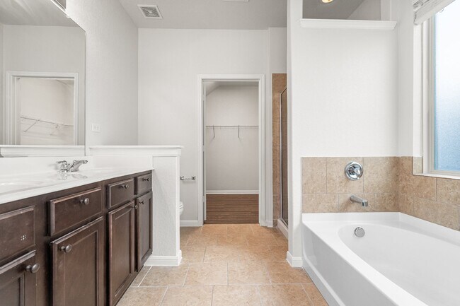 Building Photo - 5938 Cielo Ranch